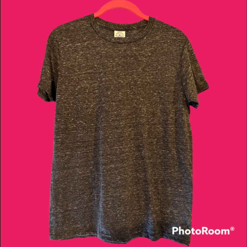 Black Snow Heather Adult Tee, super soft! Delta Ringspun, size small. NWT